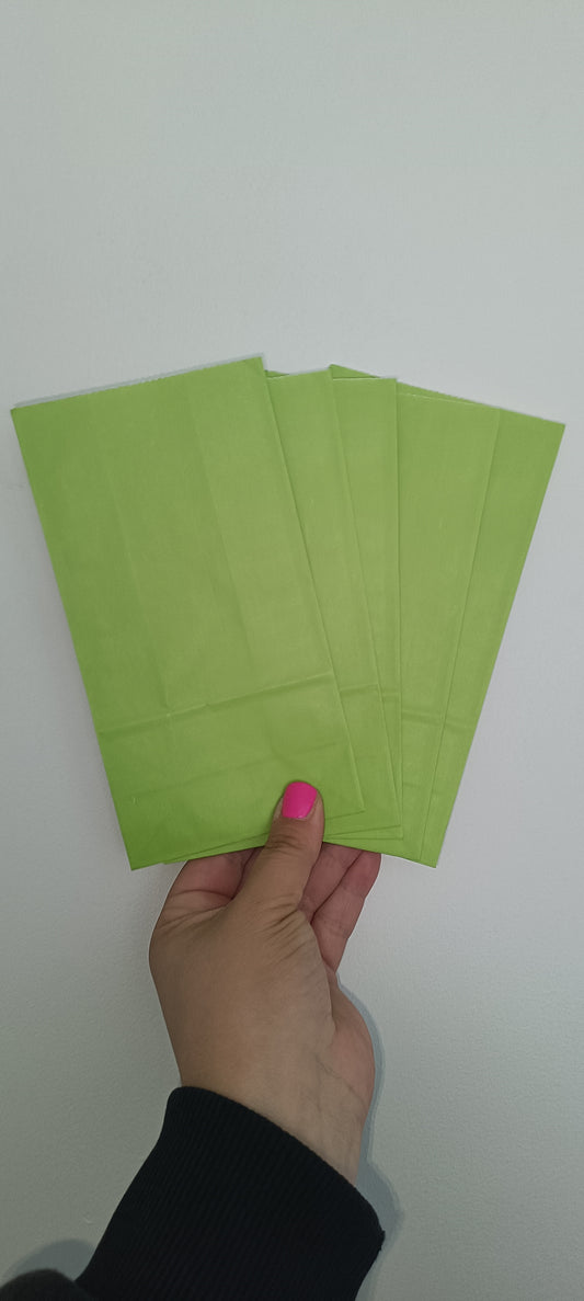 SALE ITEM | 10 x Green Paper Sweet Bags | Party Bag Favours